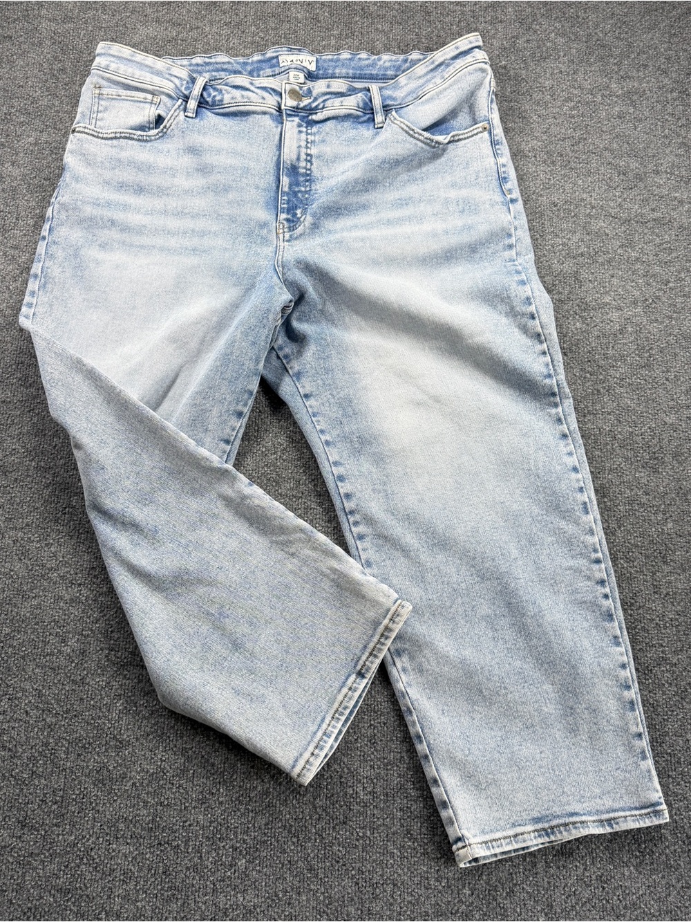 Light Wash Women’s Jeans - AVA & VIV Size 22W High Waisted Straight Leg